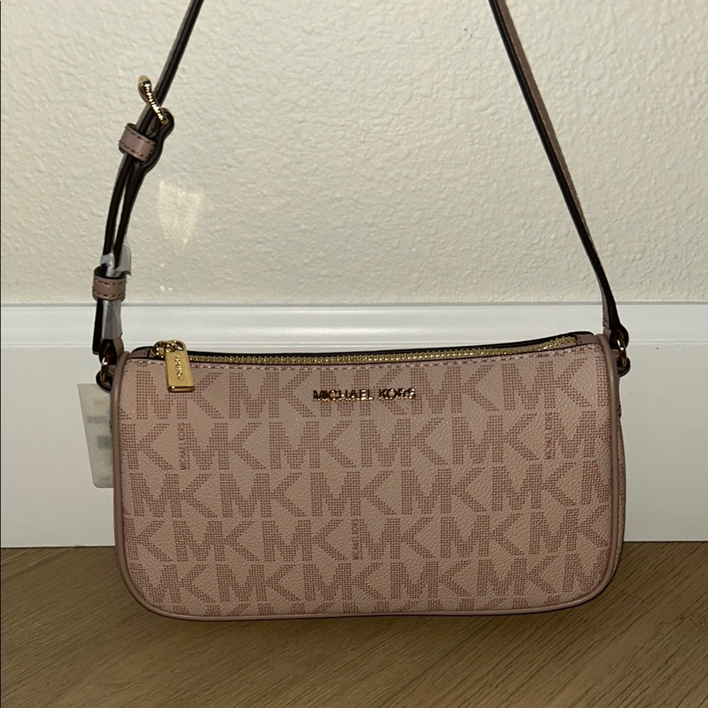 Michael Kors jet set pouchette
